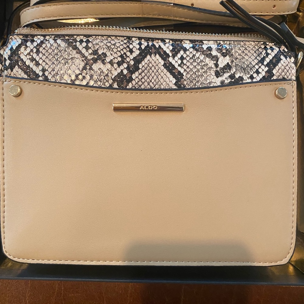 Aldo crossbody purse with c/c holder new in box